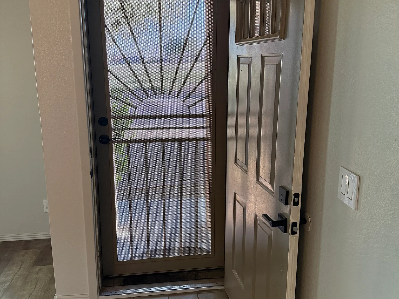 2 bed, 2.5 bath, 1426 sqft, $2,450 — Photo 2
