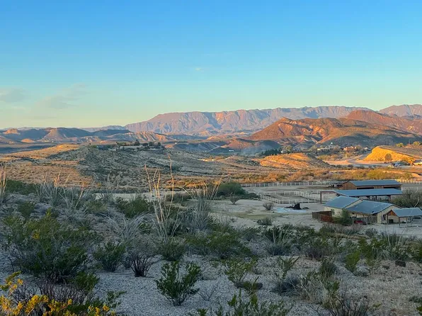 52 Comanche Mesa Dr, Terlingua, TX 79852