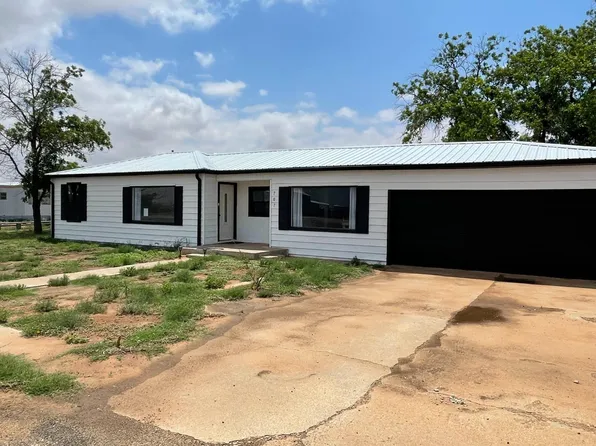 609 S 14th St, Brownfield, TX 79316