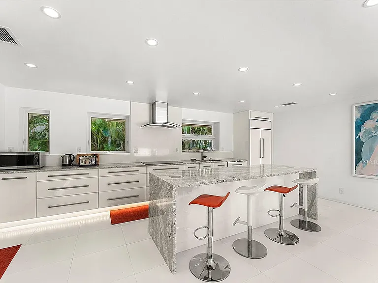 1350 Spanish River Rd — Photo 4