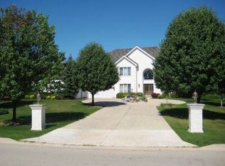 1546 Far Hills Dr, Bartlett, IL