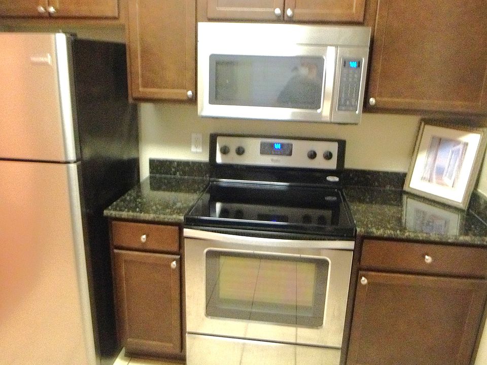 Self Cleaning Oven-- Ice maker inside of Fridge.