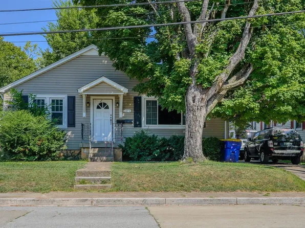 1427 Nutwood St, Bowling Green, KY 42104