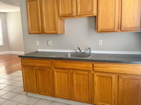 4th image of 6 Harvard Park Floor 1