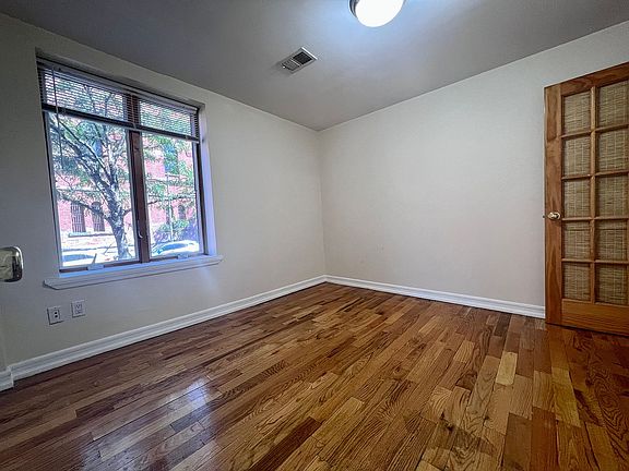 4th image of 406 15th St APT 1E