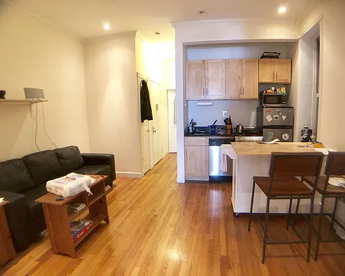 Rented by Ink Realty Services LLC | media 22