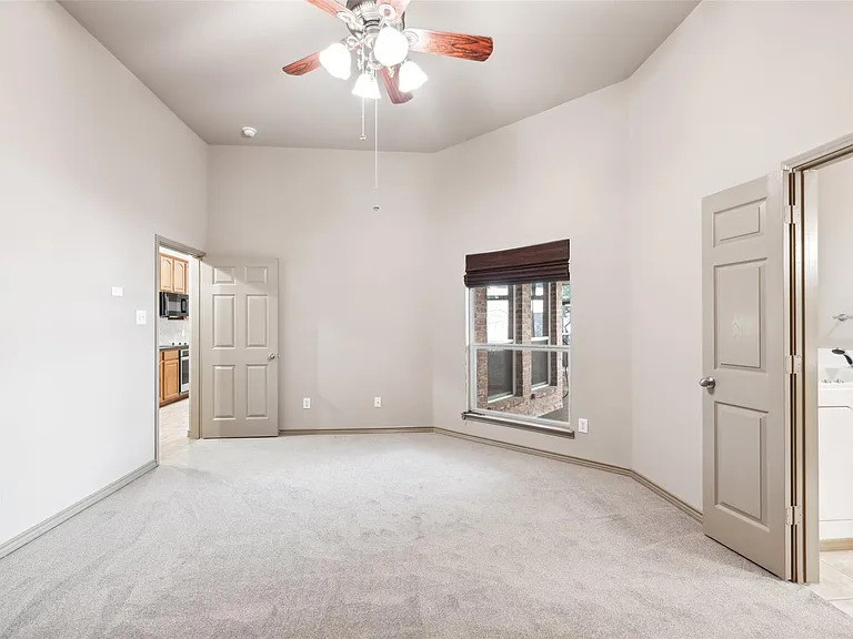 7586 Saint Stephens Sq — Photo 12