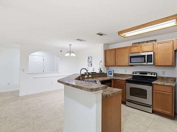 5th image of 7323 Snowden Rd #1304