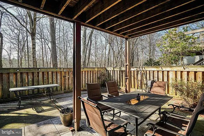 20420 Remsbury Pl — Photo 3