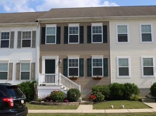 126 Honeysuckle Dr, Marietta, PA 17547