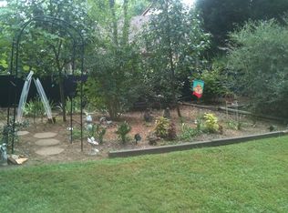 1137 Bordeau Ct, Atlanta, GA 30338