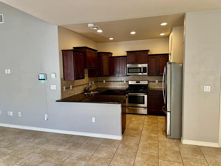14741 Bobby Joe Hill Dr — Photo 2