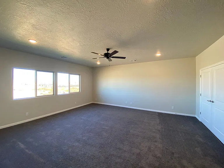 3403 E 2890 S — Photo 11