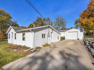 123 W Nelson St, Hastings, MI