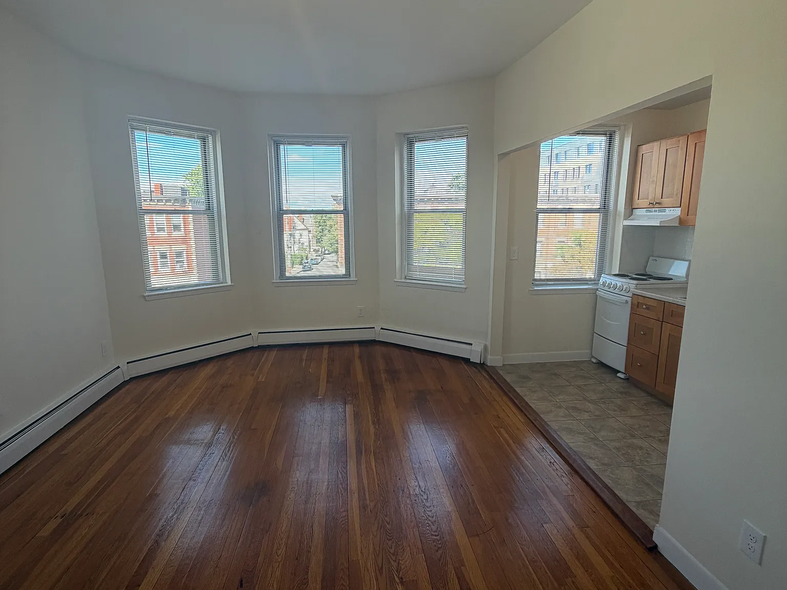 1 bed, 9999 sqft, $2,050 — Photo 1