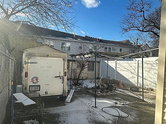 5th image of 11058 160th St