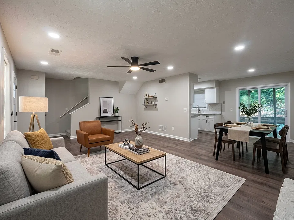 4519 Coopers Creek Cir SE