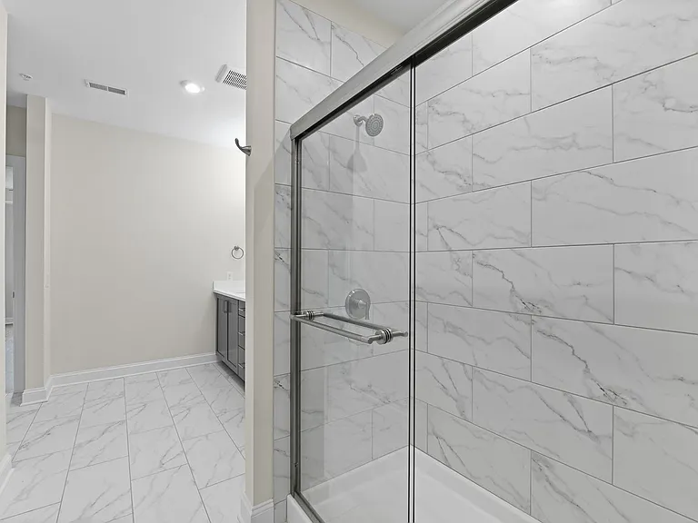 5233 Highpointe Lakes Dr #401 — Photo 48