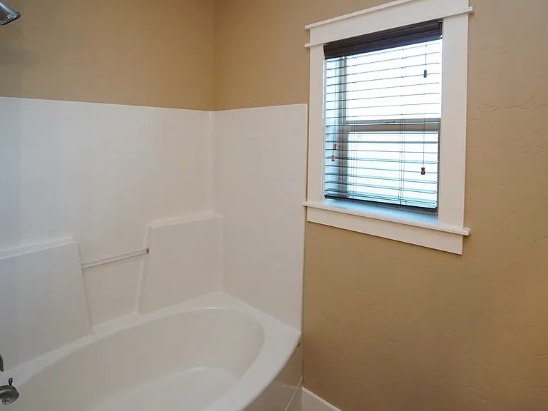 8848 W Ben St — Photo 12