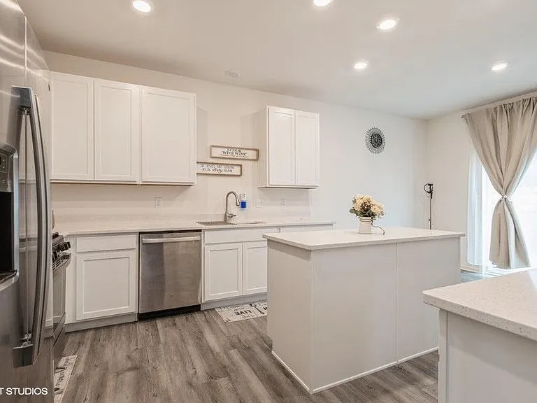 8424 Stillwater Rd — Photo 3
