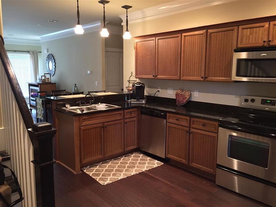2nd image of 101 W Lane Dr #1016