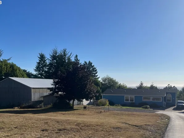 98074 Hall Way, Brookings, OR 97415