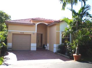 9048 SW 215th Ter, Cutler Bay, FL 33189