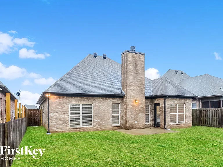 1072 Pine Valley Dr — Photo 15