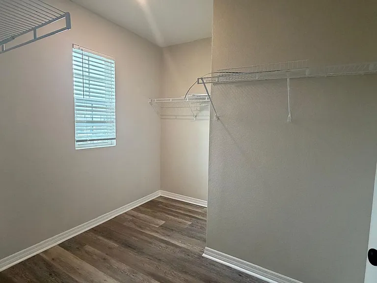 225 Gina Ln — Photo 15