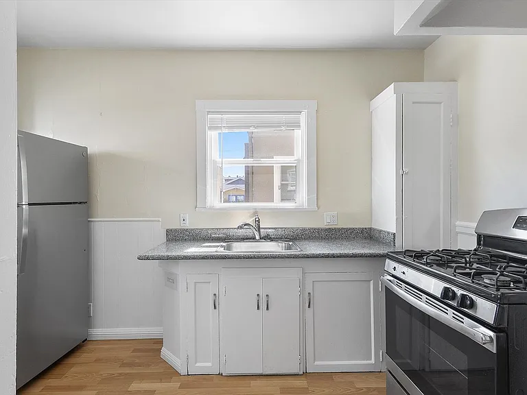 731 Central Ave — Photo 7