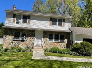 69 Pleasant St FLOOR 2, Huntington, NY 11743