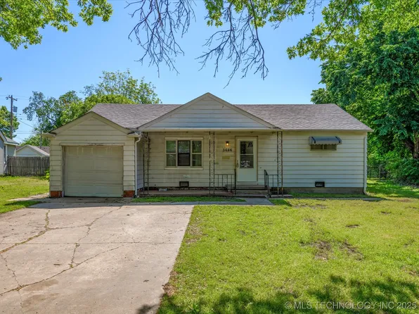 1446 S Hickory Ave, Bartlesville, OK 74003
