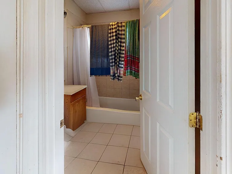18 Salem St #2 — Photo 5