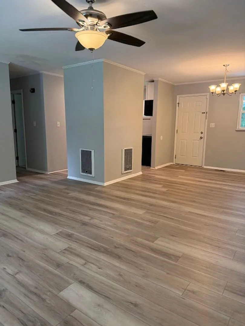 Rockford 37853 - 3 bedroom, 1. — Photo 3