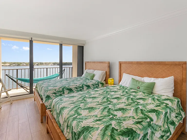 130 Lakeshore Dr #923 — Photo 19