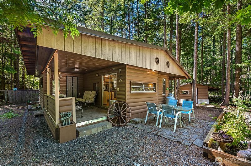 4th image of 1159 Alder Lane