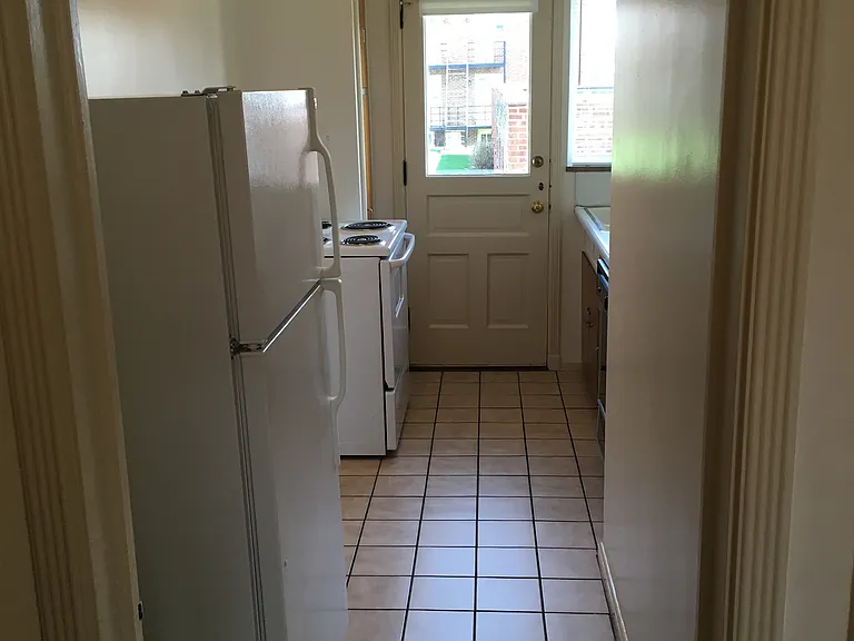 1728 Elmwood Ave #A — Photo 6