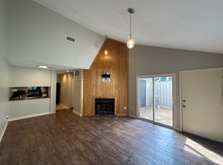 200 Woodgreen Dr APT 9, Madison, MS 39110