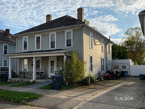 2nd image of 697-699 Poplar St