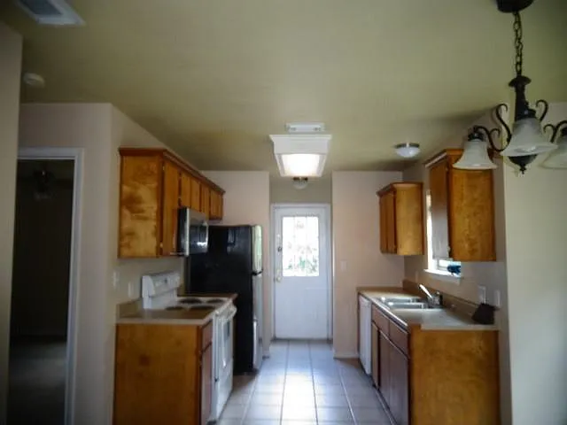 107 Yegua Cir — Photo 2