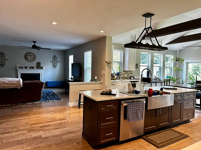 Quartz Counter tops with farmhouse style sink.