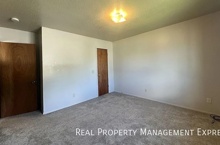 3711 S Cathy Ave #4 — Photo 7
