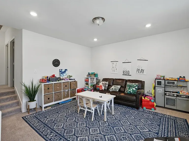 222 Woodson St — Photo 32