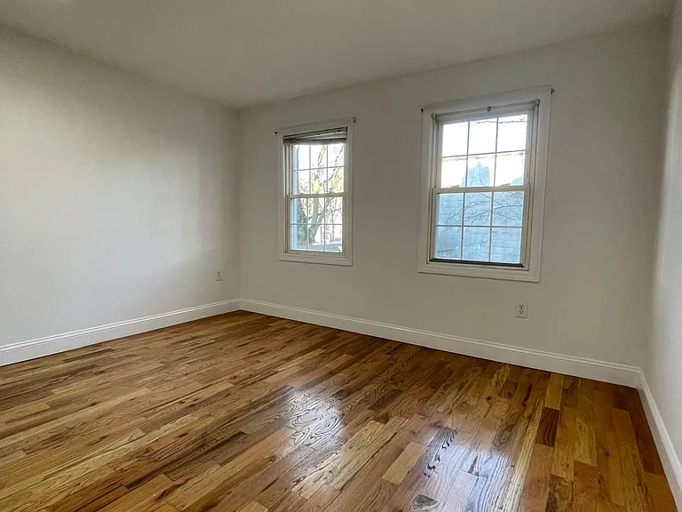 16.5 Wallis Ave #2 — Photo 9