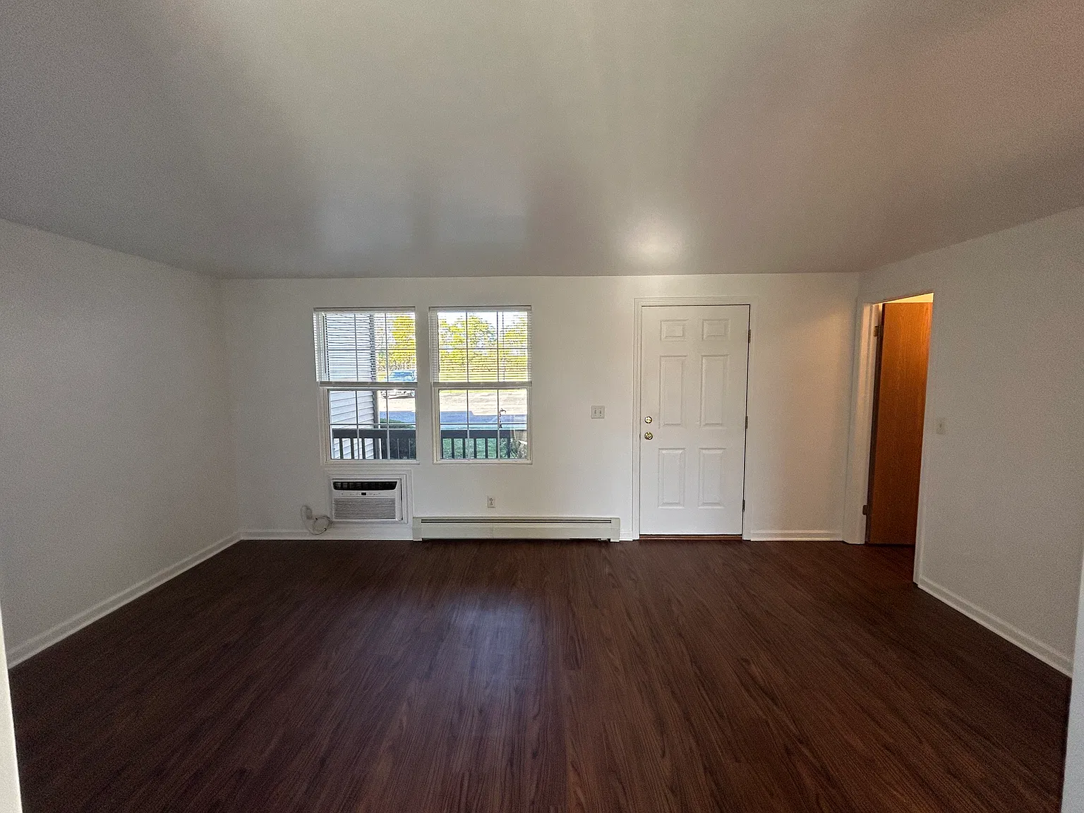 1 bed, 700 sqft, $1,125 — Photo 3