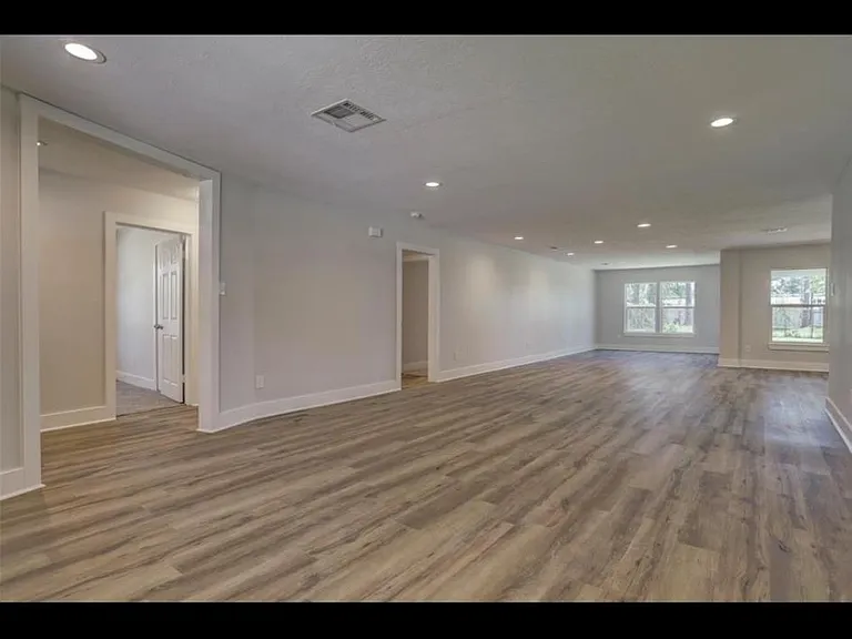 6419 Cindy Ln — Photo 17