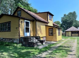 95 Rose Ave, West Seneca, NY 14224