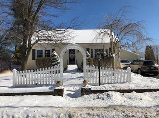 11 Adelaide St, Hudson, NH 03051