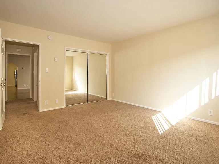 1833 Westholme Ave #207 — Photo 13