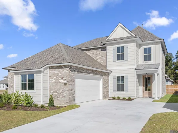 13276 Belle Reine Dr, Geismar, LA 70734